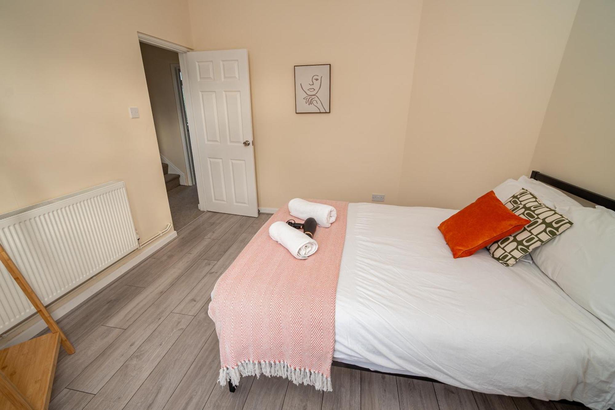 Holiday home An Elite Executive - 5-bedroom Business & Parking